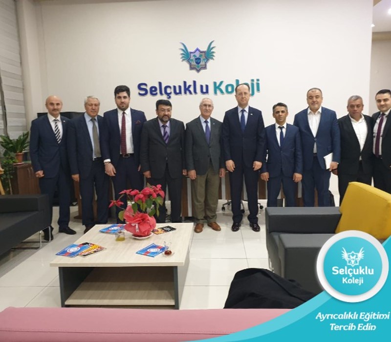 Özel Öğretim Derneği Yönetim Kurulu Üyeleri ve Ankara'da faaliyet gösteren dernek üyesi özel okul kurucu ve yöneticilerinin aylık olağan toplantısı okulumuzda yapıldı