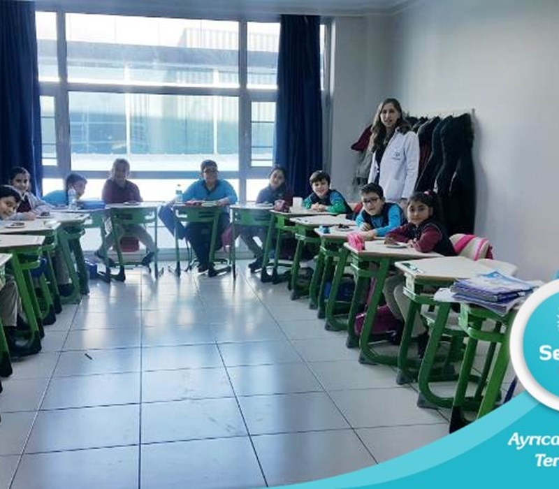 Eko-Okullar Projesi Kapsamında İlkokulumuzda 3 Defa "Haftanın En Temiz Sınıfı" Seçilen 4/B Sınıfına Pasta Kesildi